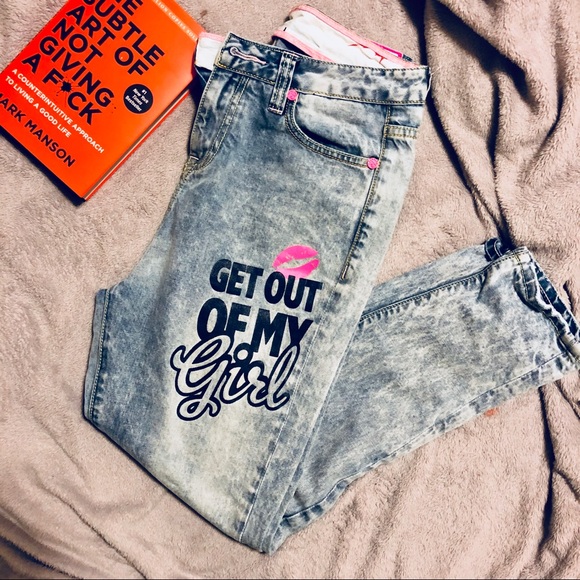 Lalabobo Statement Boyfriend/Mom Jeans - Picture 3 of 8